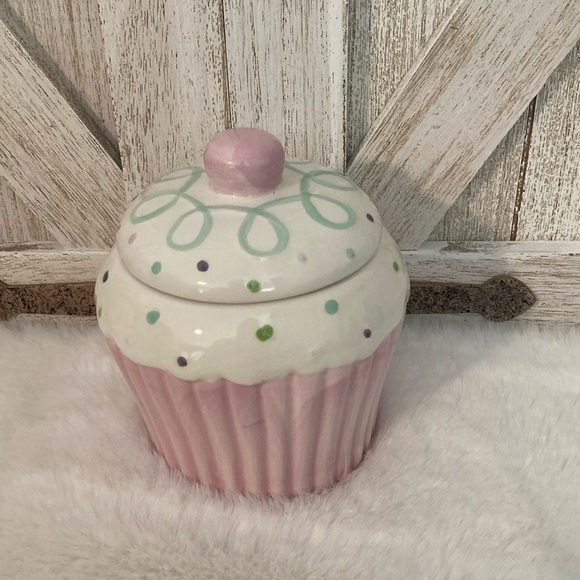 10 Strawberry Street Mini Cupcake Canister - Picture 2 of 6
